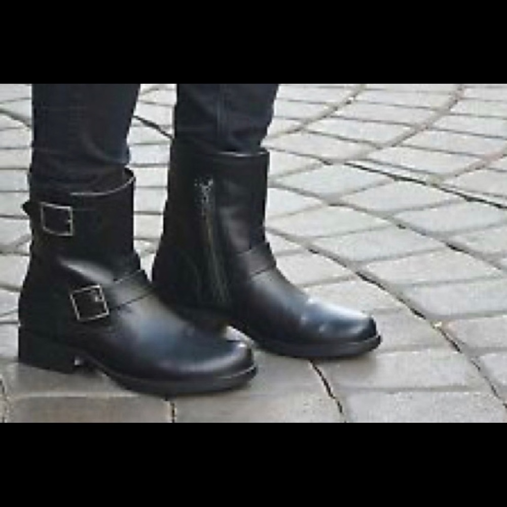 FRYE Vicky Engineer Boots Black Leather